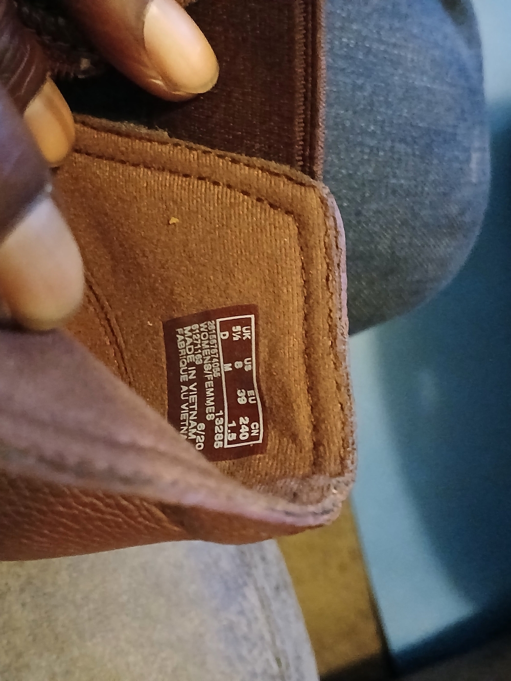 Clarks Women's Brown Leather Ankle Booties with Side Zip Size 8 - Picture 4 of 6